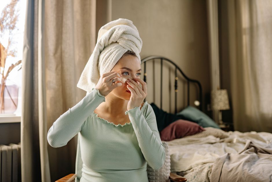 Travel-Size Skincare For Winter Weekends Away: Travel-Size Skincare for Winter Weekends: Pack Less, Repair More