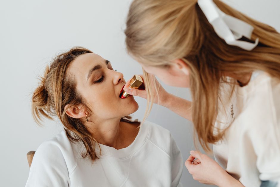 Beauty Intuition Lip Gloss Review: Lip Gloss Buying Mistakes Everyone Makes (And What to Get Instead)