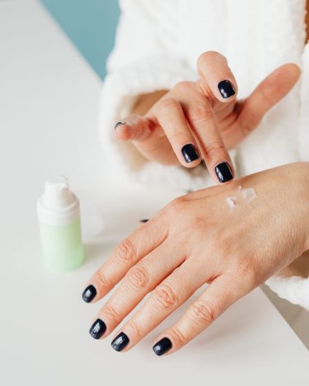 Best Moisturizer Dry Sensitive Skin: Best Moisturizer for Dry Sensitive Skin: 7 Soothing Picks That Work Best Moisturizer Dry Sensitive Skin: Best Moisturizer for Dry Sensitive Skin: 7 Soothing Picks That Work