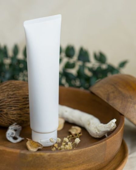 Winter Facial Wash Swaps: Less Stripping, More Comfort Winter Facial Wash Swaps: Less Stripping, More Comfort