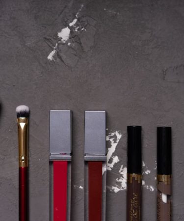 Hourglass Lip Gloss Review 2024: Phantom Balm and Unreal Gloss for Travelers